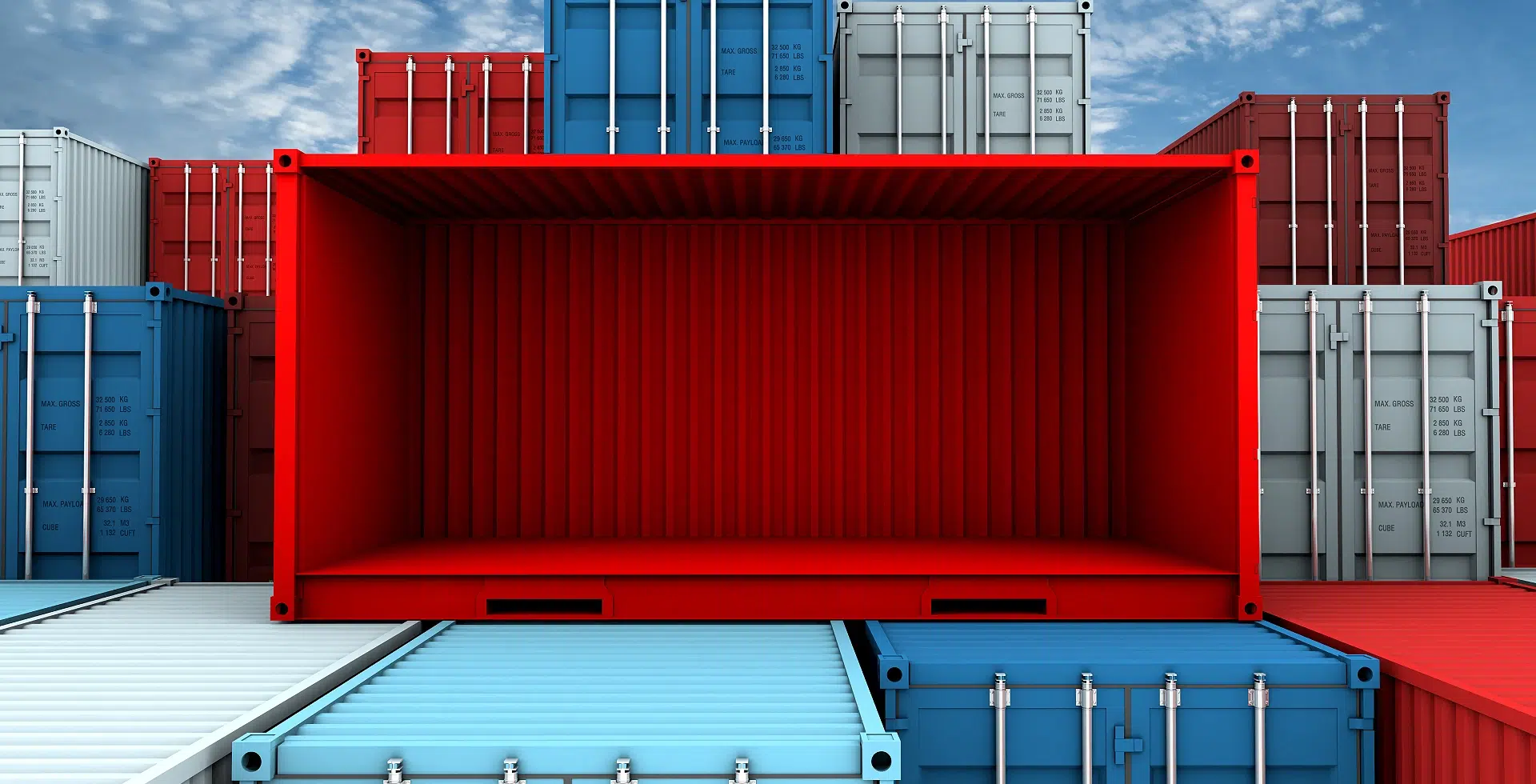 Conteneurs empilés avec un conteneur rouge ouvert